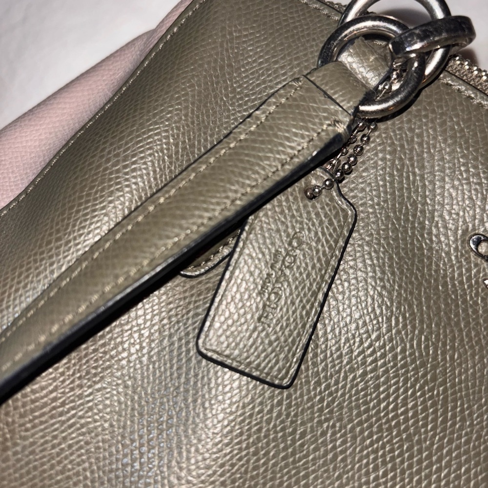 Coach Olive Leather Handbag - Picture 3 of 12